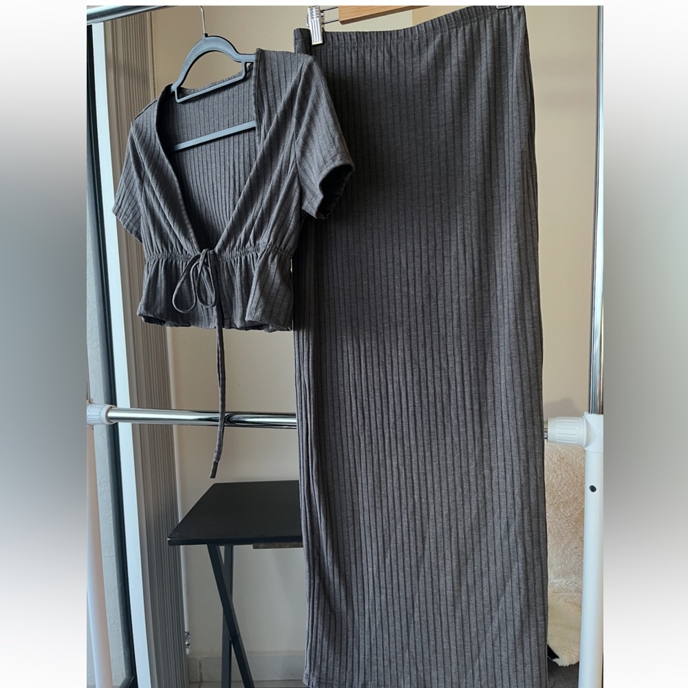 Skirt and top set stretch